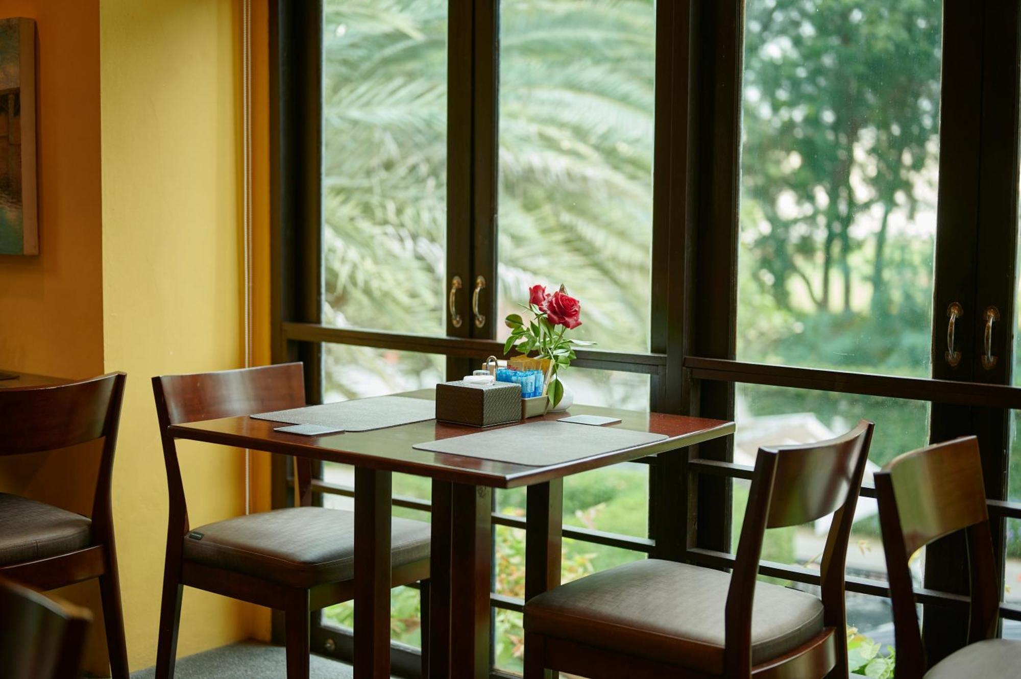 The Bihai Hua Hin Exterior photo